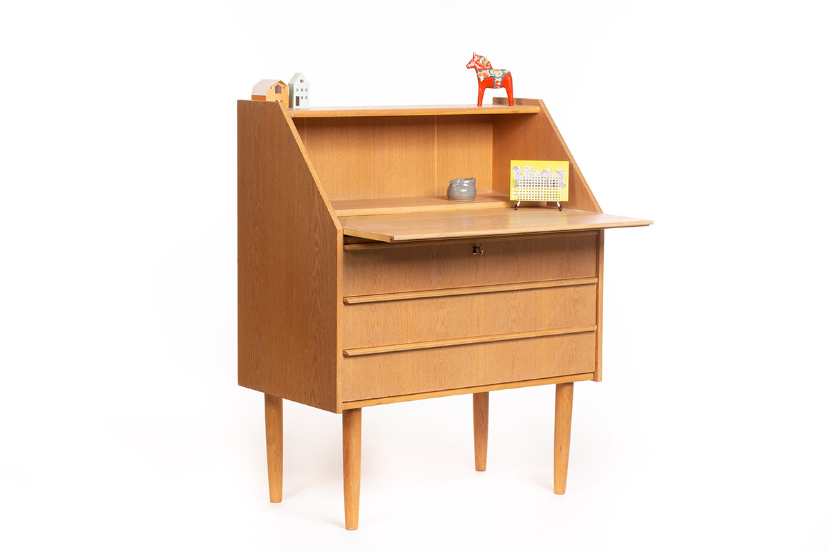 Peuter Darmen melodie Vintage Danish oak secretary cabinet - Vintage Furniture Base